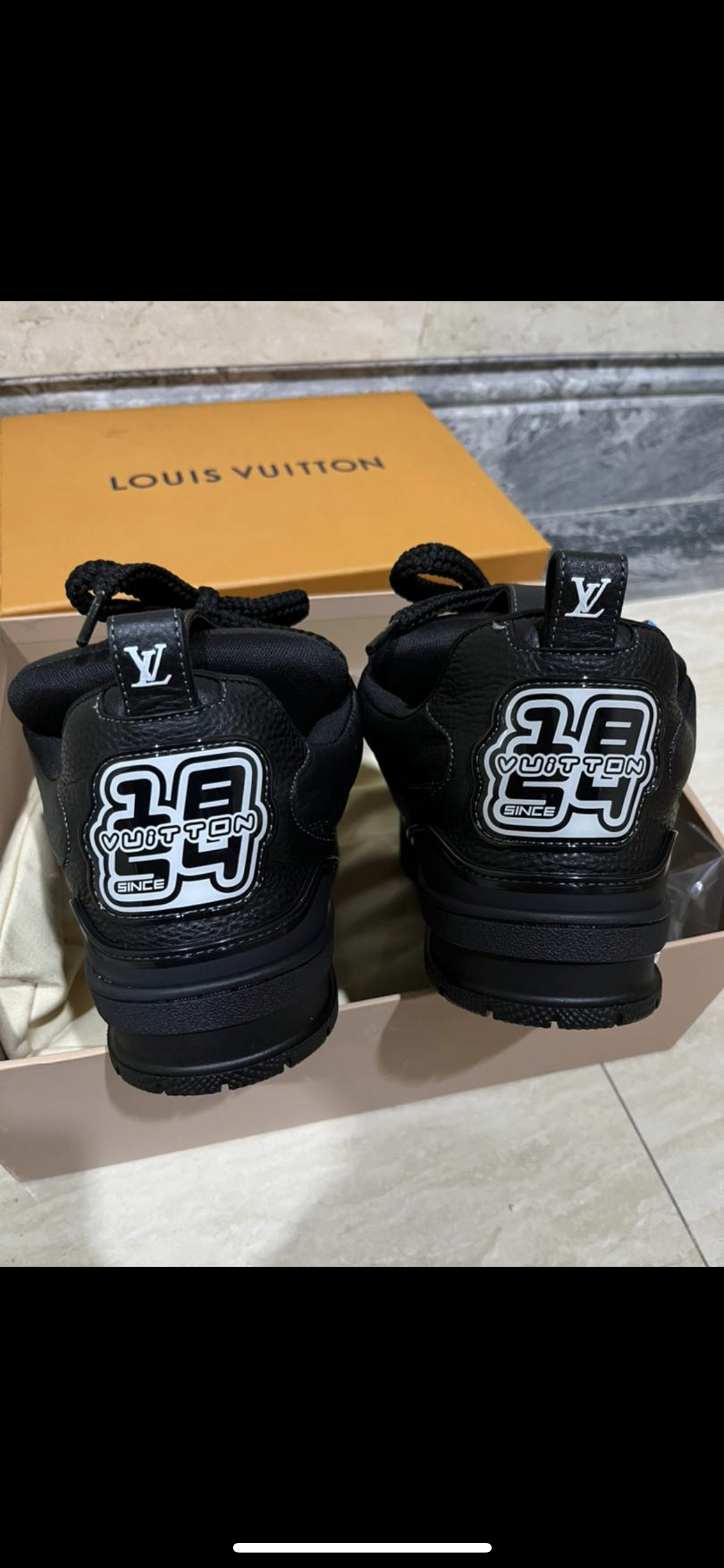 Sneakers  Lv Skate black 10/10 facture