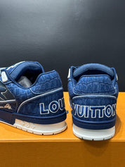Lv trainers Velcro